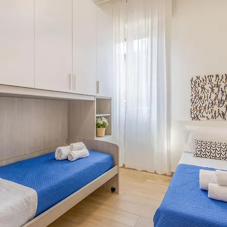 Mutina Luxlife Close To Center - Free Parking Apartment