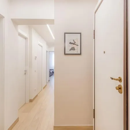 Mutina Luxlife Close To Center - Free Parking Apartment *