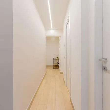 Mutina Luxlife Close To Center - Free Parking Apartment