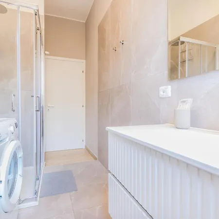 Mutina Luxlife Close To Center - Free Parking Modena