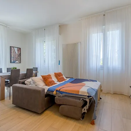 Mutina Luxlife Close To Center - Free Parking Apartment