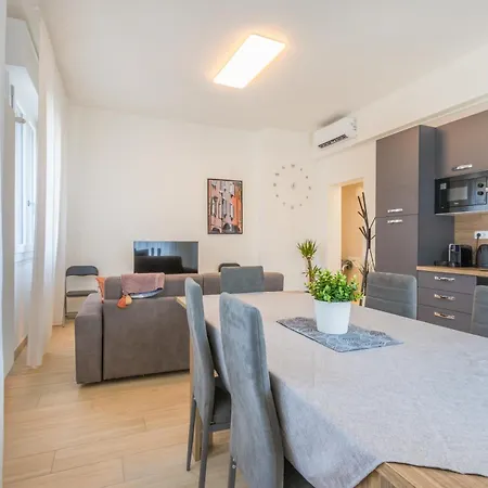 Appartement Mutina Luxlife Close To Center - Free Parking